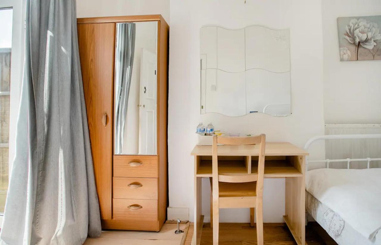 Homestay Near Tottenham Hotspur Stadium Лондон Экстерьер фото