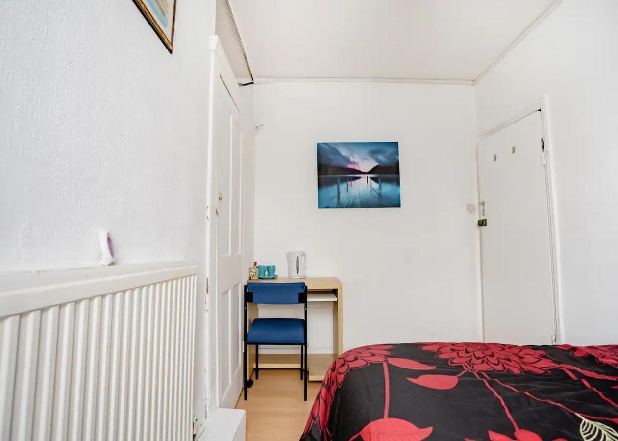 Homestay Near Tottenham Hotspur Stadium Лондон Экстерьер фото